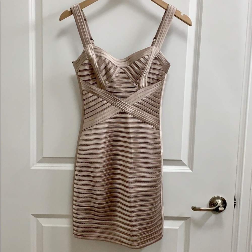 BCBG RIVAS DRESS - Picture 4 of 6